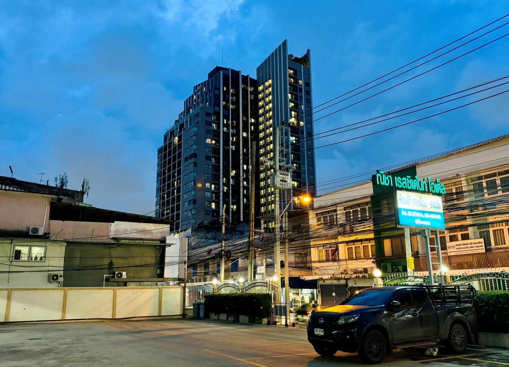 Nicha Residence Hotel بانكوك المظهر الخارجي الصورة