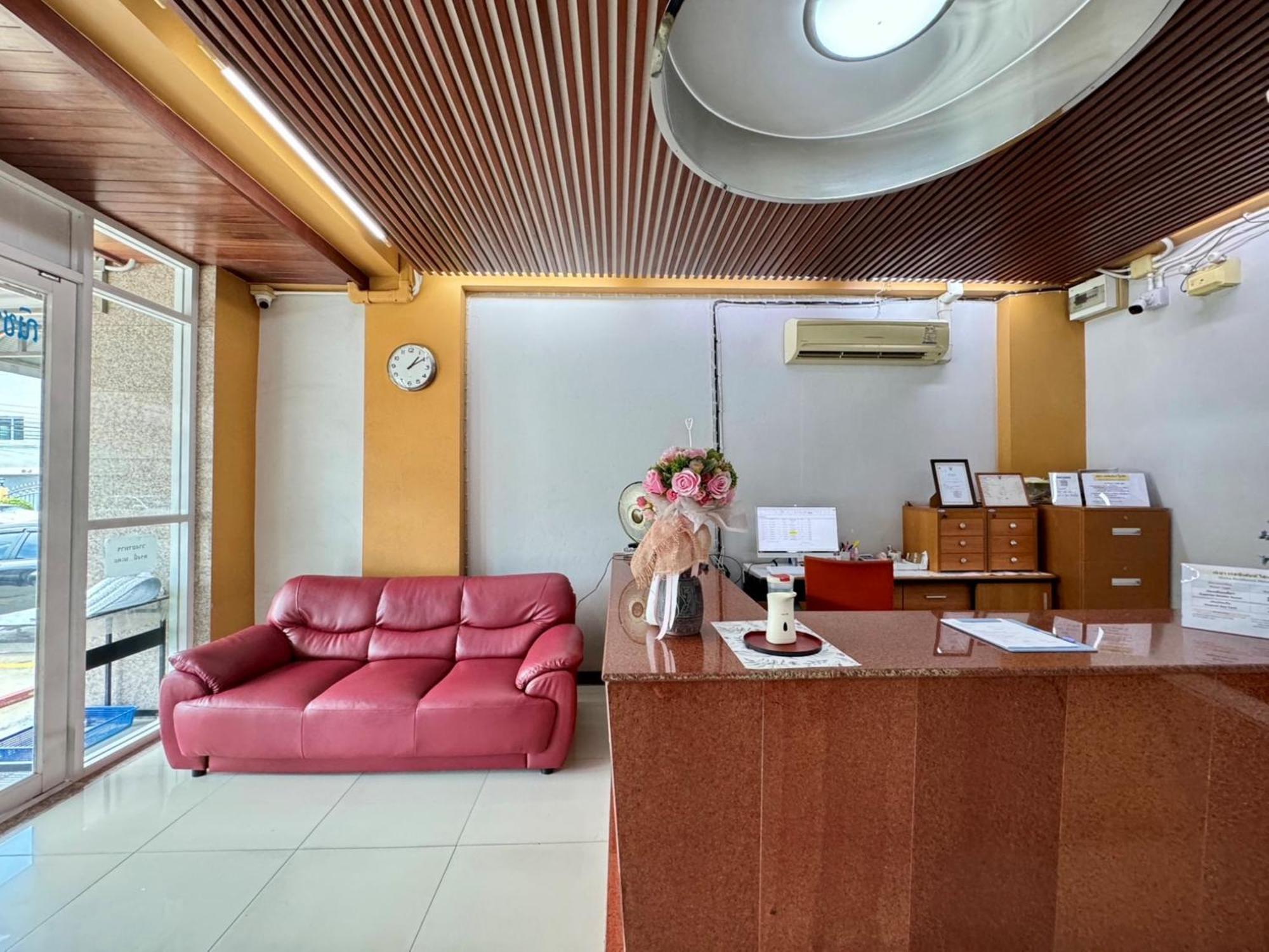 Nicha Residence Hotel بانكوك المظهر الخارجي الصورة