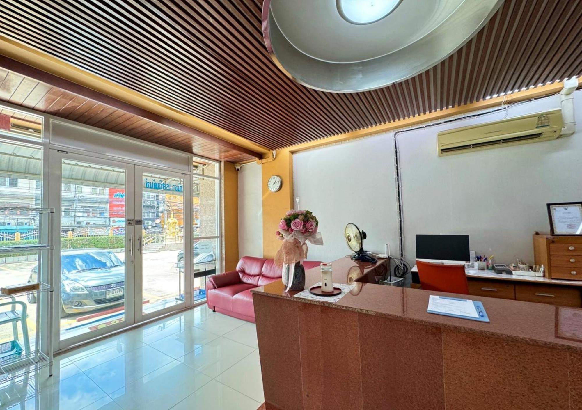 Nicha Residence Hotel بانكوك المظهر الخارجي الصورة