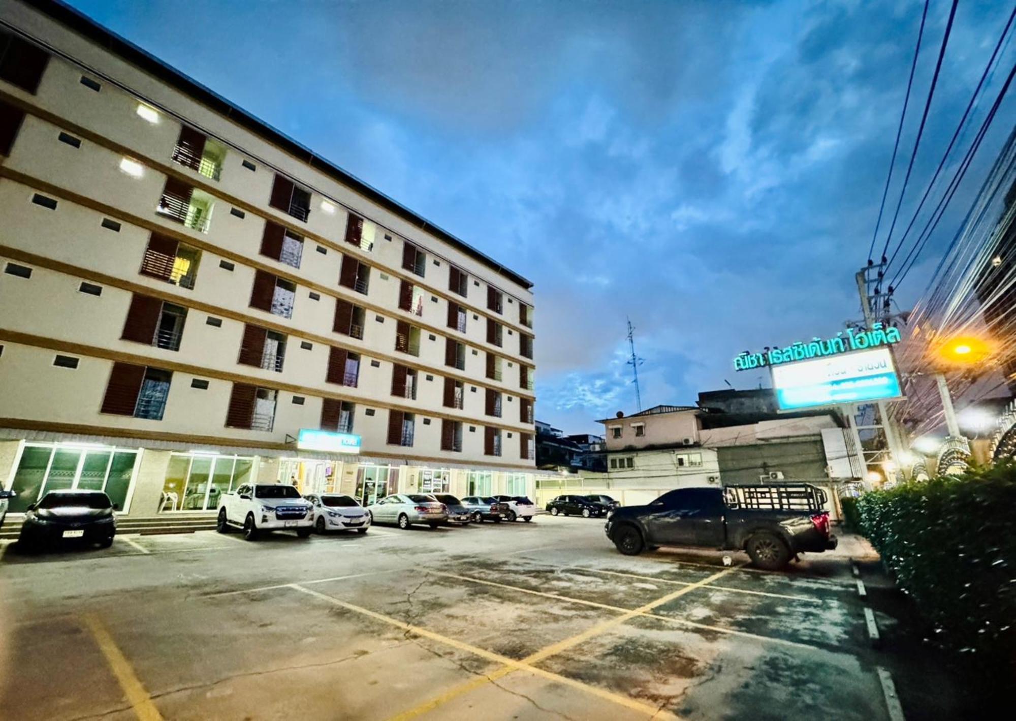Nicha Residence Hotel بانكوك المظهر الخارجي الصورة