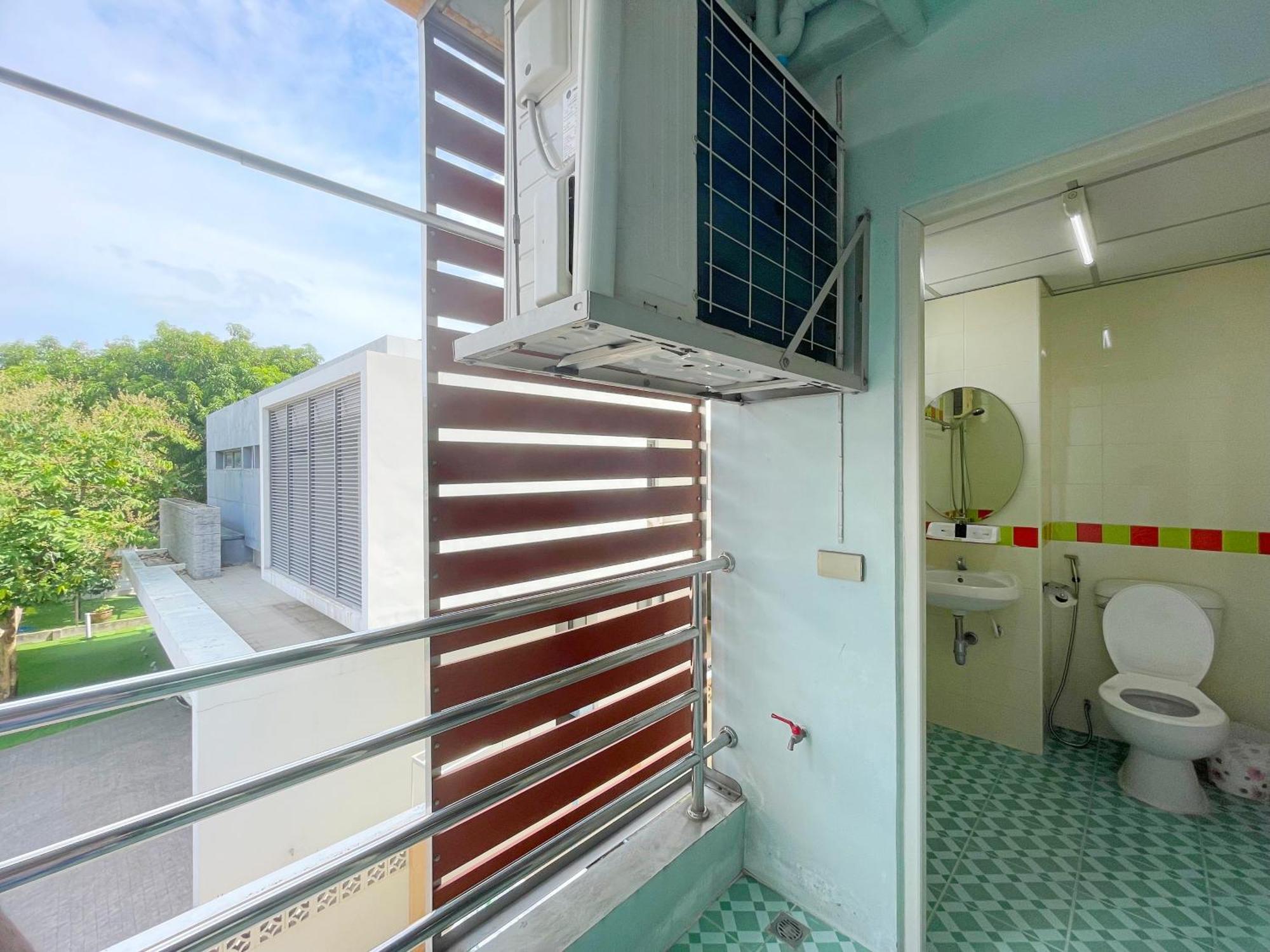 Nicha Residence Hotel بانكوك المظهر الخارجي الصورة