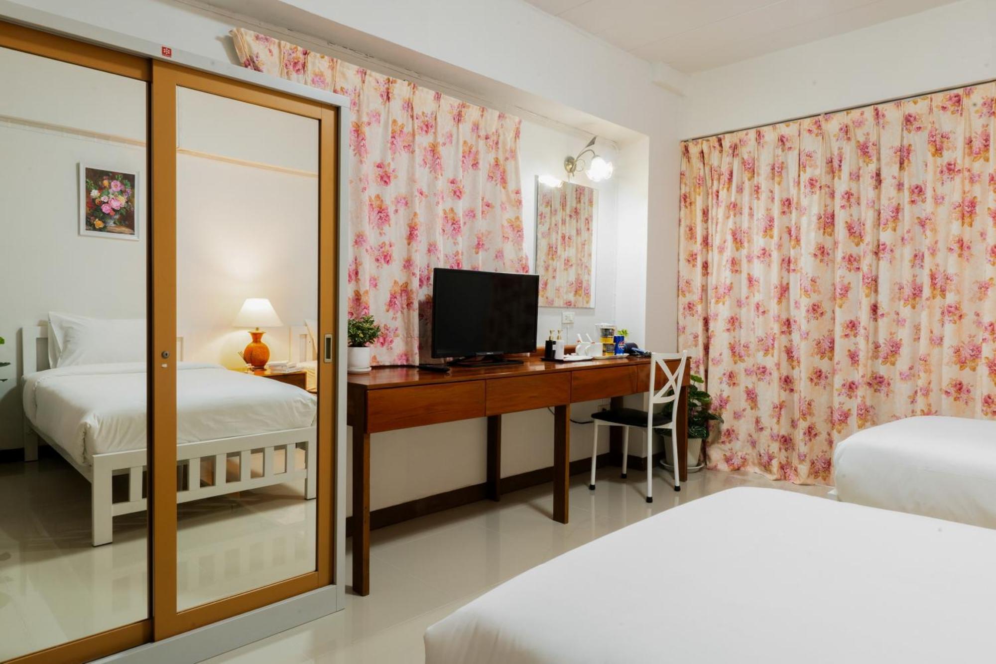 Nicha Residence Hotel بانكوك المظهر الخارجي الصورة