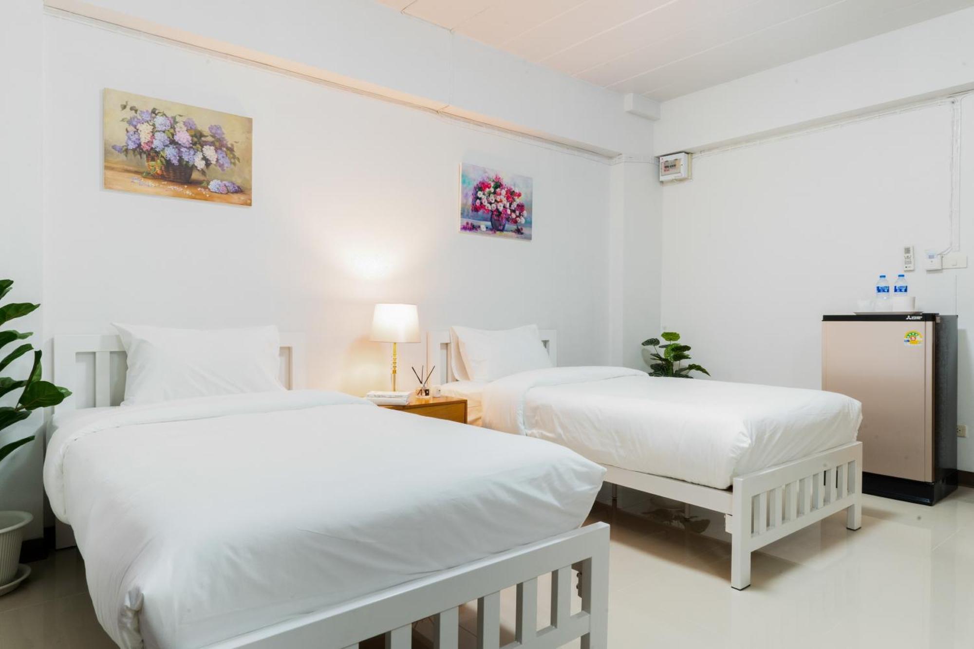 Nicha Residence Hotel بانكوك المظهر الخارجي الصورة